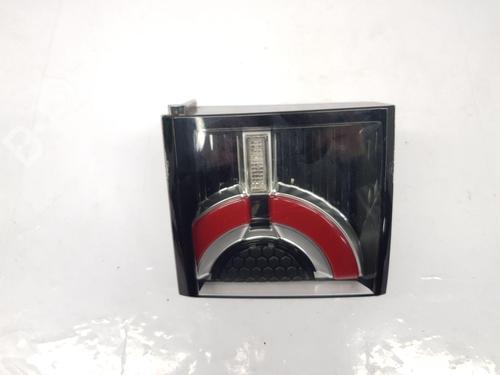 Used Left tailgate light LAND ROVER DISCOVERY SPORT (L550) 2.2 D 4x4 (190 hp) 30471591