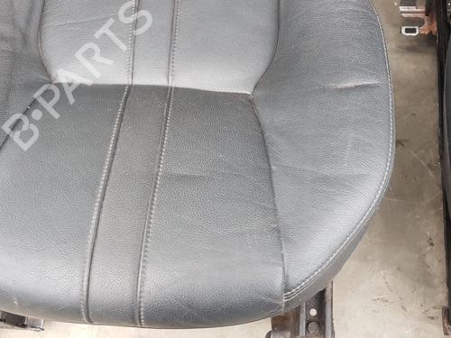 Right front seat LAND ROVER DISCOVERY IV (L319) 3.0 TD 4x4 | BP26915072C16 