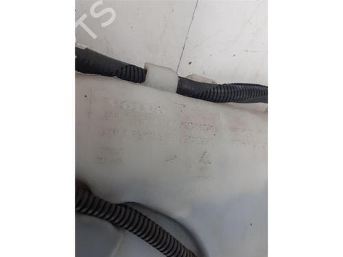 Windscreen washer tank VOLVO S40 II (544) 2.0 D | BP22204497C113