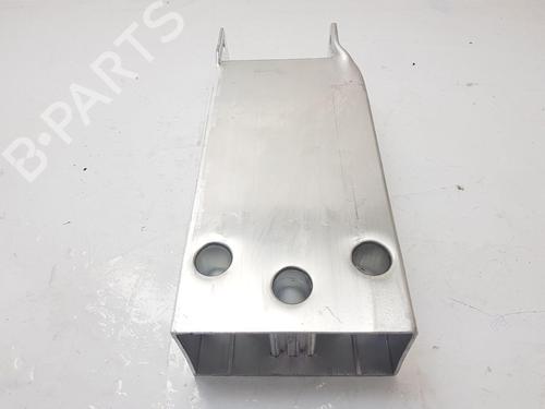front-bumper-reinforcement-infiniti-q30-20-t-awd-2015-22667274 main image