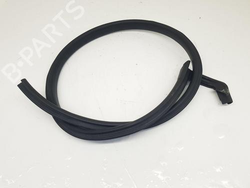 Used Rubber door seal Rubber door seal MCLAREN 720S Spider 4.0 (720 hp) 22678446 22678446