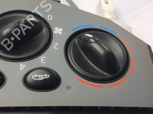 Climate control RENAULT TRAFIC II Van (FL) 2.0 dCi 115 (FL01, FL0U, FL00, FL0H, FL0M) | BP36144424I5 - Image 4