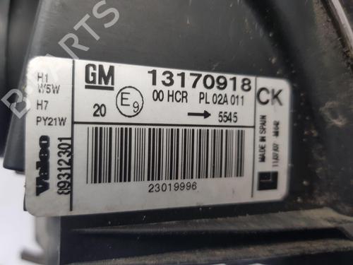Right headlight VAUXHALL VECTRA Mk II (C) GTS (Z02) 1.8 | BP29928023C29 
