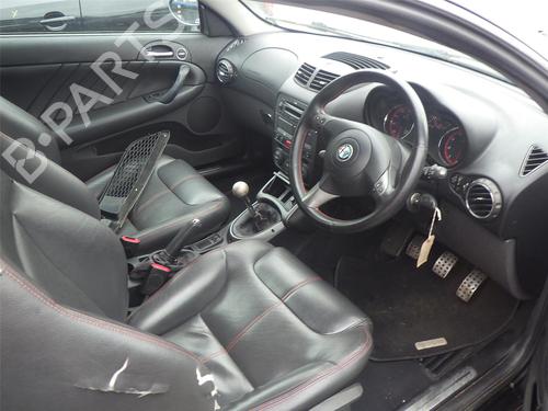 Rear parcel shelf ALFA ROMEO GT (937_) 2.0 JTS (937CXH1A, 937CXH11) | BP22684105C85 