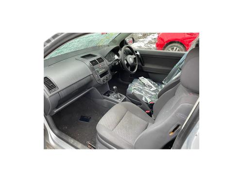 Left front steering knuckle VW POLO IV (9N_, 9A_) 1.2 | BP30627833M25 