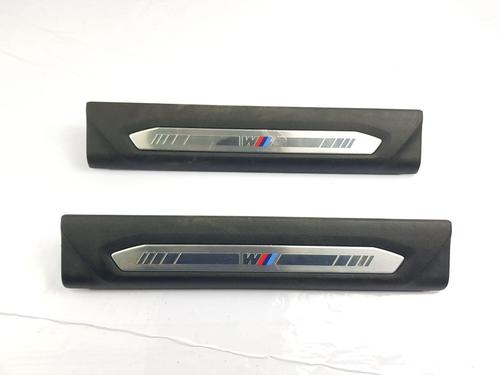 right-sideskirt-bmw-1-f40-2019-25840268 main image