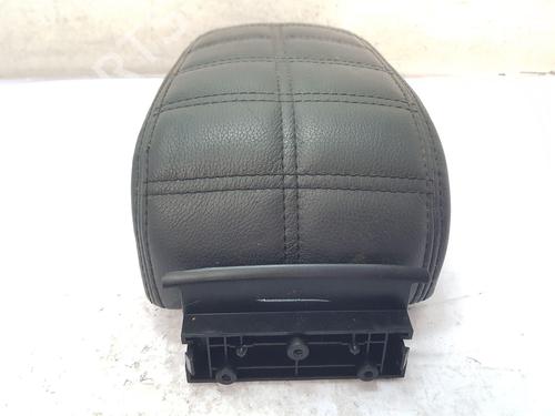 Armrest / Center console MITSUBISHI L200 / TRITON (KA_T, KB_T) 2.5 DI-D 4WD (KB4T) | BP22670001I20 