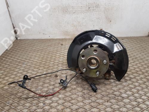 Used Left front steering knuckle TOYOTA YARIS (_P21_, _PA1_, _PH1_) 1.5 Hybrid (MXPH10, MXPH11) (116 hp) 32003905