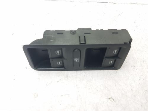 Used Right front window switch Right front window switch VW POLO V (6R1, 6C1) 1.4 (6R1) (85 hp) 33966763 33966763