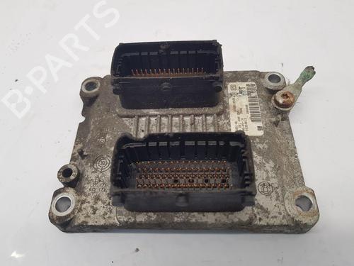 Used Engine control unit (ECU) Engine control unit (ECU) VAUXHALL MERIVA A (X03) 1.4 16V Twinport (90 hp) 33472960 33472960