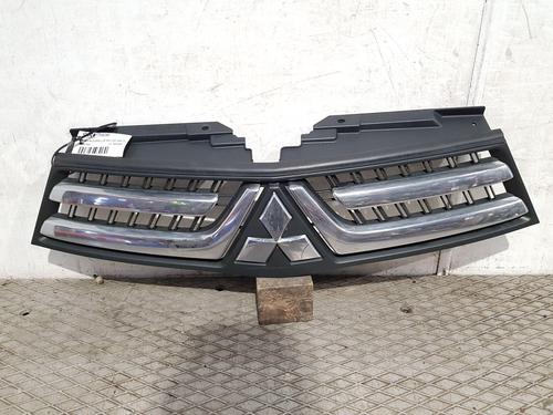 Used Grille MITSUBISHI L200 / TRITON (KA_T, KB_T) 2.5 DI-D 4WD (KB4T) (178 hp) 26723512
