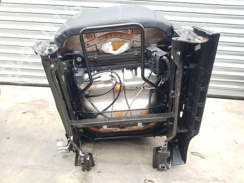 Right front seat LAND ROVER DISCOVERY IV (L319) 3.0 TD 4x4 | BP26915072C16 