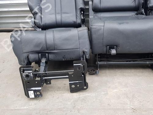 Right front seat LAND ROVER DISCOVERY IV (L319) 3.0 TD 4x4 | BP26915072C16 