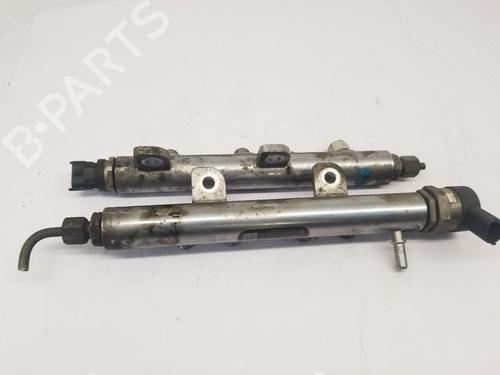 Used Injection rail Injection rail 39265196 39265196