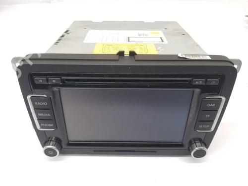 Used Radio VW GOLF VI (5K1) 1.6 TDI (105 hp) 32148952
