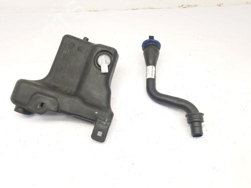 Used Windscreen washer tank MERCEDES-BENZ VITO Van (W447) [2014-2025]  26943286