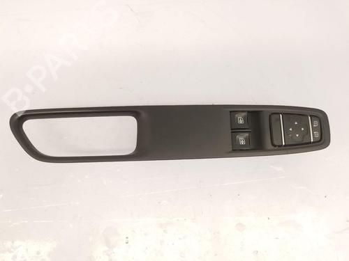 Used Right front window switch RENAULT CLIO IV (BH_) 1.2 16V (73 hp) 28307756