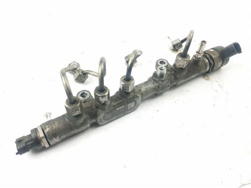 Used Injection rail LAND ROVER DISCOVERY SPORT (L550) 2.0 D 4x4 (180 hp) 31910436