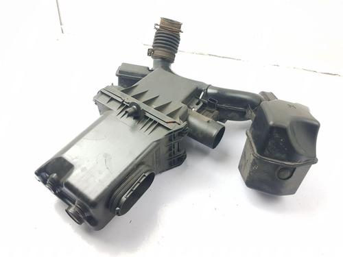 Used Air filter box Air filter box TOYOTA C-HR (_X1_) 1.8 Hybrid (ZYX10_, ZYX11_, ZYX10R, ZYX11R) (122 hp) 33004882 33004882