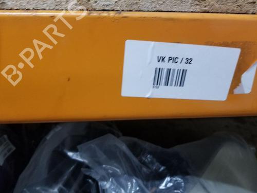 Left taillight FORD C-MAX II (DXA/CB7, DXA/CEU) 1.6 TDCi | BP22203369C34 