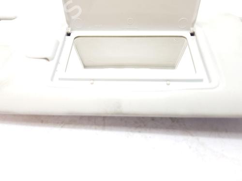 Right sun visor PEUGEOT 2008 I (CU_) 1.2 VTi | BP22680074I2 - Image 2