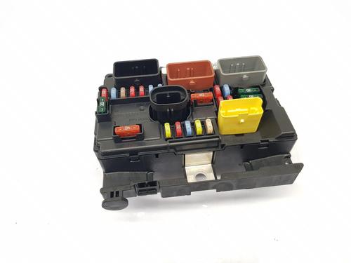 Used Fuse box Fuse box 38088742 38088742