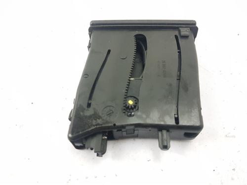 Porte-gobelet/Objets VW POLO IV (9N_, 9A_) 1.2 (54 hp) 32275286