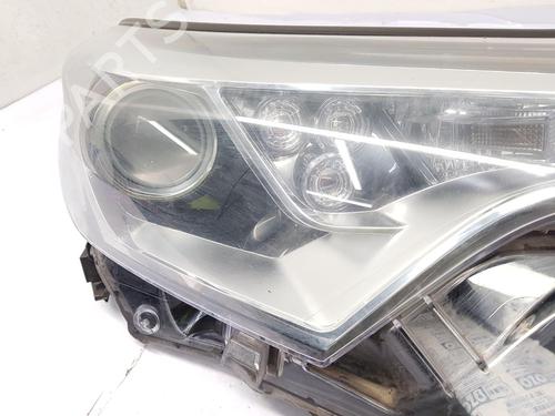 Right headlight TOYOTA C-HR (_X1_) 1.8 Hybrid (ZYX10_, ZYX11_, ZYX10R, ZYX11R) | BP32275182C29