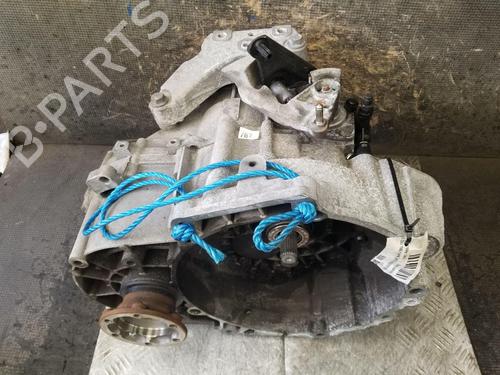 gearbox-vw-passat-b6-3c2-2005-2006-2007-2008-2009-2010-2011-36644918 main image