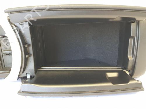 Armrest / Center console MERCEDES-BENZ C-CLASS (W205) C 200 EQ Boost (205.077) | BP28137177I20 