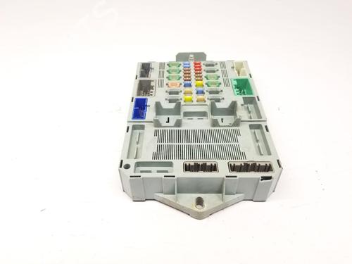 Fuse box JAGUAR XF I (X250) 2.2 D | BP27266992E1 