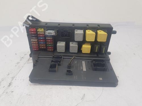 Used Fuse box Fuse box MERCEDES-BENZ SPRINTER 3,5-t Van (B906) 313 CDI (906.631, 906.633, 906.635, 906.637) (129 hp) 33853532 33853532
