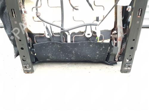 Left front seat TOYOTA COROLLA Hatchback (_E21_, _EA1_, _EH1_) 1.8 Hybrid (ZWE211, ZWE219) | BP29620592C15 