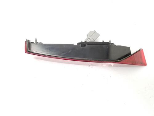 right-tailgate-light-volvo-v60-ii-225-d4-32228903-2018-22204395 main image