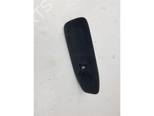 Used Left front window switch Left front window switch PEUGEOT 208 I (CA_, CC_) 1.2 VTI 82 (82 hp) 39005609 39005609