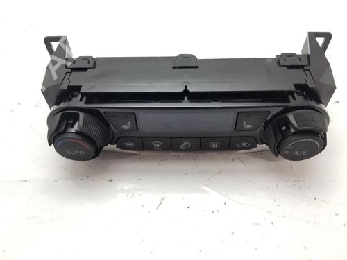 Used Climate control NISSAN JUKE (F16_) DIG-T 117 (117 hp) 22668027