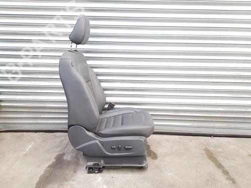 Right front seat FORD KUGA I 2.0 TDCi | BP28684152C16
