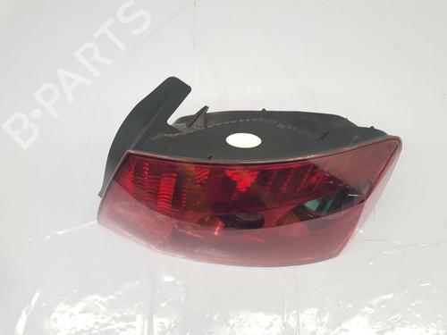Used Right taillight Right taillight PEUGEOT 407 (6D_) 2.0 HDi 135 (6DRHRH, 6DRHRE, 6DRHRG, 6DRHRJ) (136 hp) 34331905 34331905