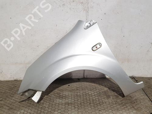 Guarda-lamas esquerdo FORD FIESTA V (JH_, JD_) 1.6 16V (100 hp) 32352737