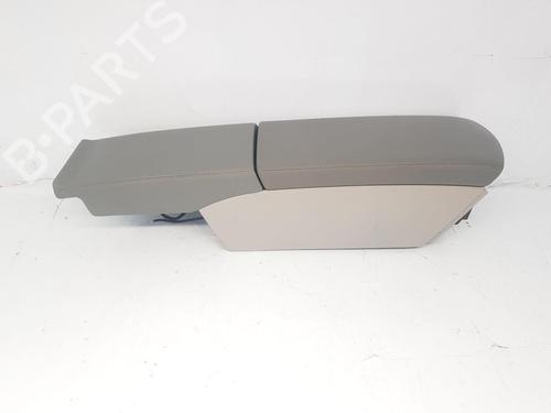 Used Armrest / Center console Armrest / Center console 38560735 38560735