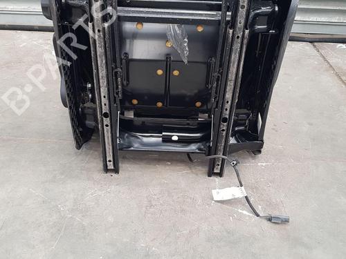 Right front seat IVECO DAILY VI Van 33S14, 35S14, 35C14, 42S14 | BP32846925C16  - Image 18