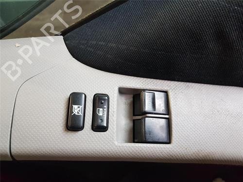 Brugte TOYOTA YARIS (_P9_) 1.0 VVT-i (KSP90_, KSP90R) 4826100