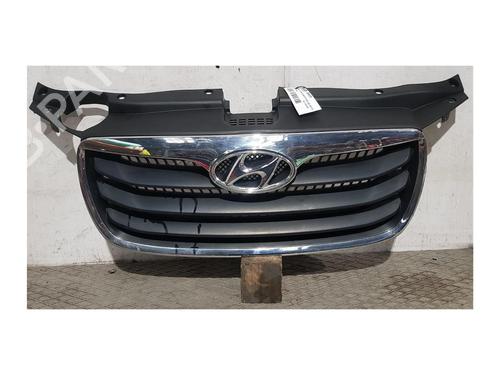 Used Grille HYUNDAI SANTA FÉ II (CM) 2.2 CRDi 4x4 (197 hp) 23504531