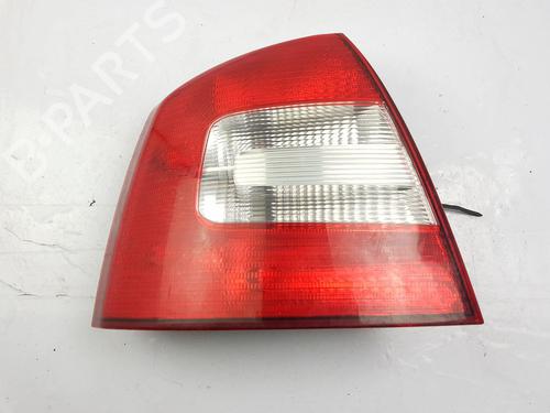 Venstre baglygte SKODA OCTAVIA II (1Z3) 1.2 TSI (105 hp) 23250360