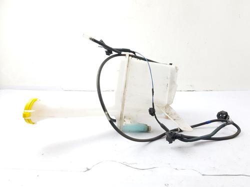 Windscreen washer tank TOYOTA YARIS (_P13_) 1.3 (NSP130_, NSP130) | BP29597772C113 