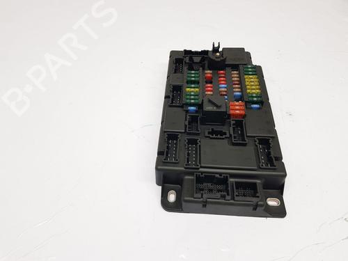Used Fuse box Fuse box 38088760 38088760