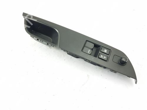Used Right front window switch SUZUKI SWIFT IV (FZ, NZ) 1.2 (AZH412, ZC72S) (94 hp) 31691053