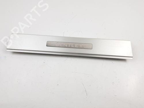 Right sideskirt BENTLEY BENTAYGA (4V1) 6.0 | BP22679484C114 