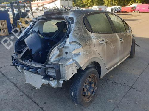 Radio PEUGEOT 208 I (CA_, CC_) 1.2 VTI 82 | BP24829827E6
