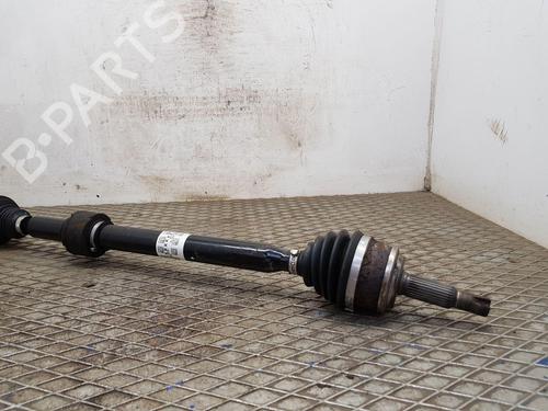 Right front driveshaft TOYOTA COROLLA Hatchback (_E21_, _EA1_, _EH1_) 1.8 Hybrid (ZWE211, ZWE219) | BP29641784M39